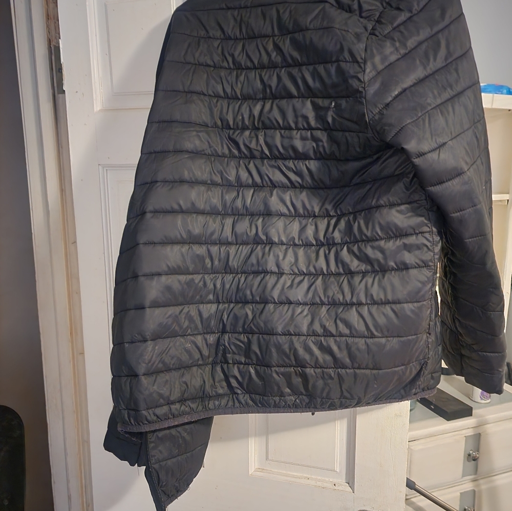 Puffer Jacket (Packable) - image 2